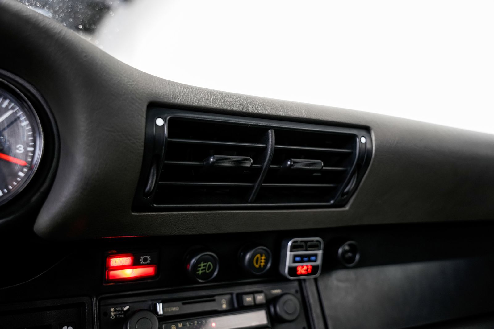 1988 Porsche 911 Carrera — photo 14