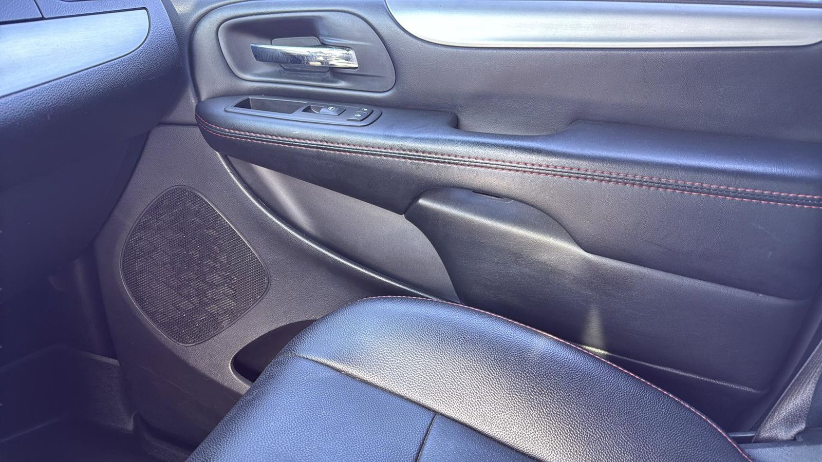 Used Car 2019 Dodge Grand Caravan  Gt For Sale Under $10,000 In Austin, Texas