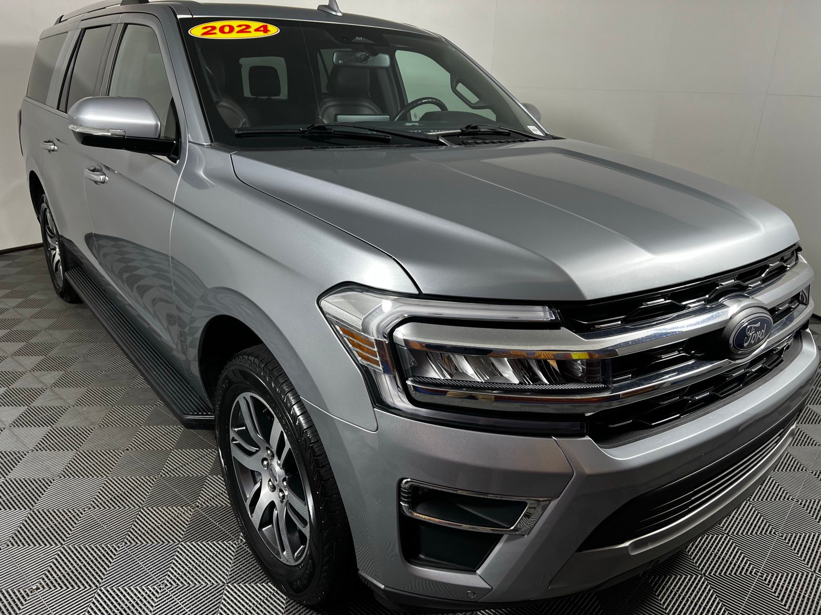 Thumbnail: 2024 Ford Expedition MAX - 3