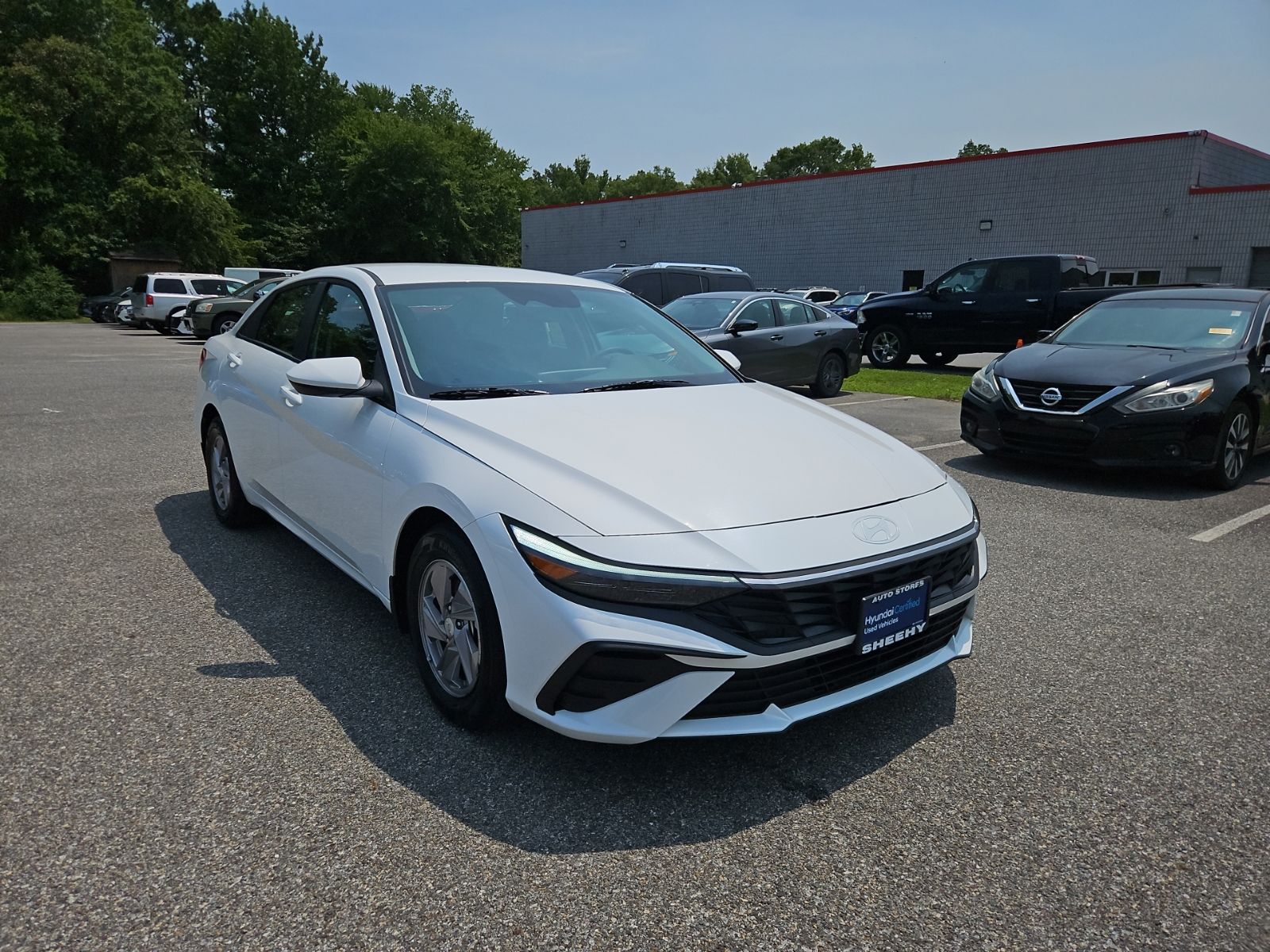 White 2025 Hyundai Elantra Sedan Front-Wheel Drive Continuously Variable Transmission
