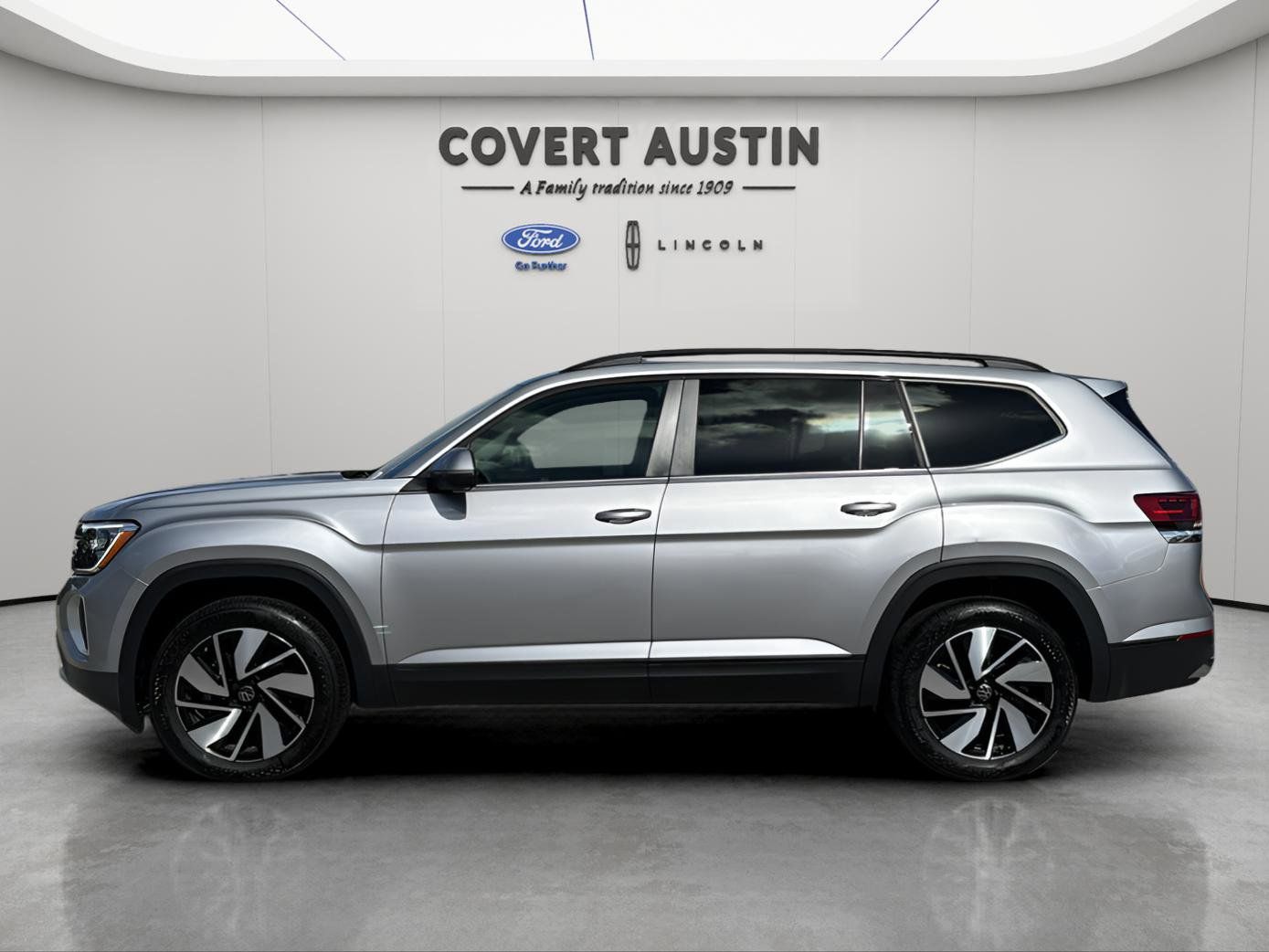 Used Car 2025 Volkswagen Atlas  2.0t Se W/technology For Sale Under $40,000 In Austin, Texas