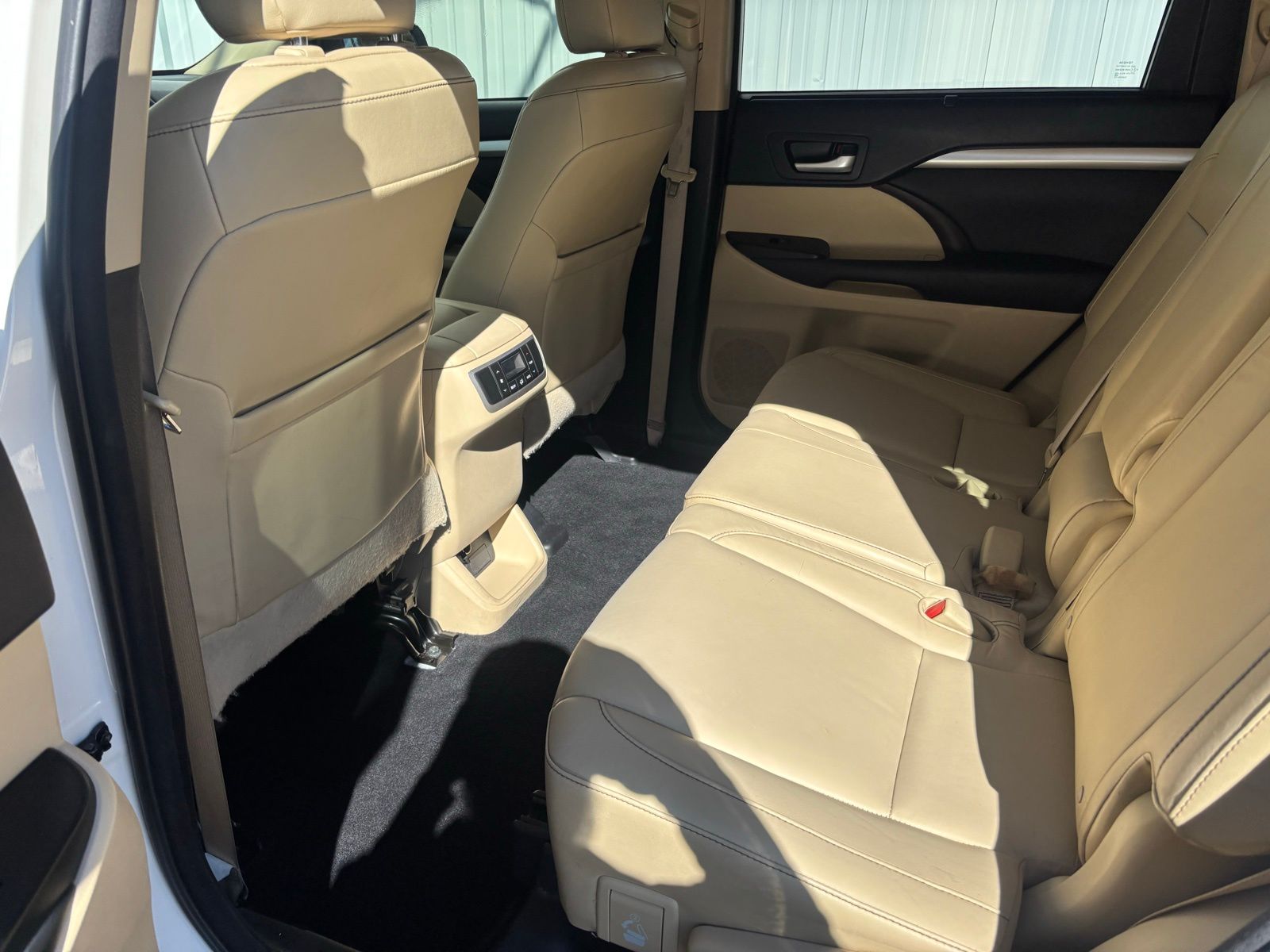 Used Car 2015 Toyota Highlander  Xle V6 For Sale Under $20,000 In Austin, Texas