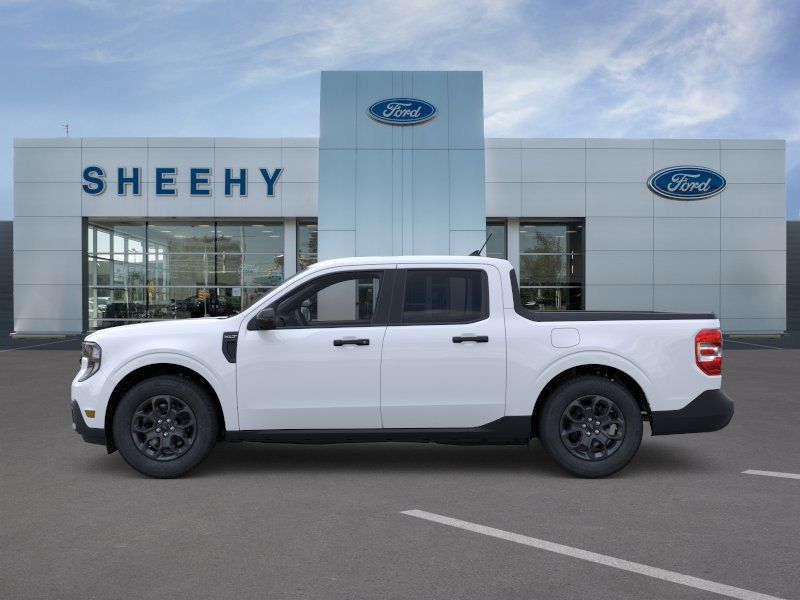 New 2025 Oxford White Ford XLT image 3