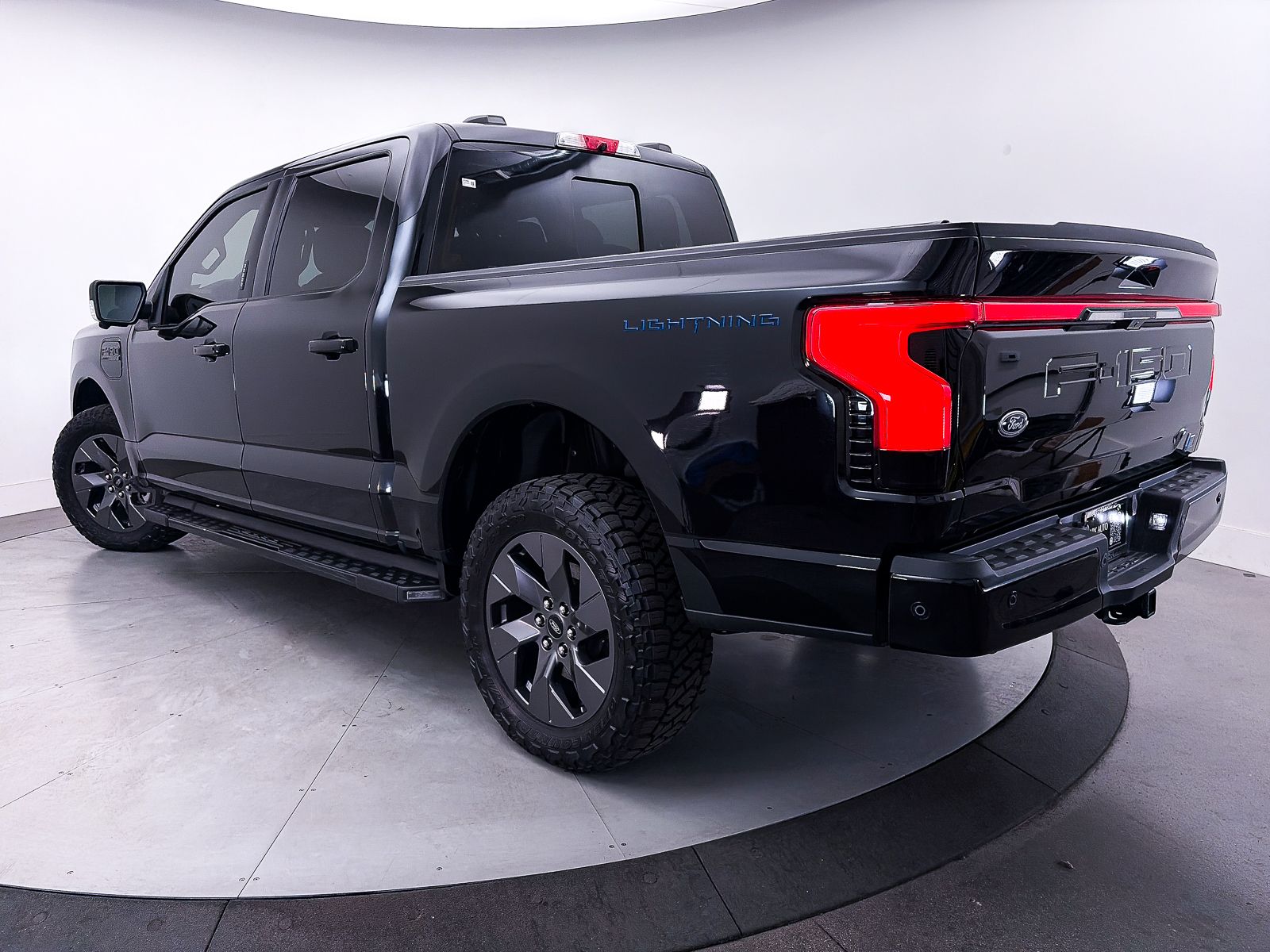 Used 2023 Ford F-150 Lightning Lariat with VIN 1FTVW1EV6PWG13116 for sale in Scottsdale, AZ