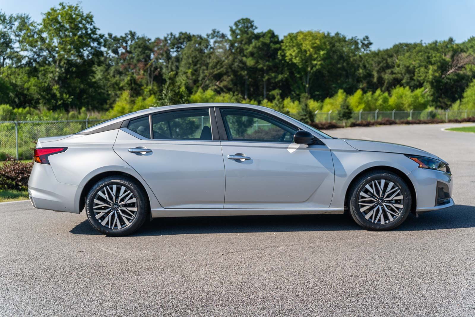 Used 2025 Nissan Altima Sedan