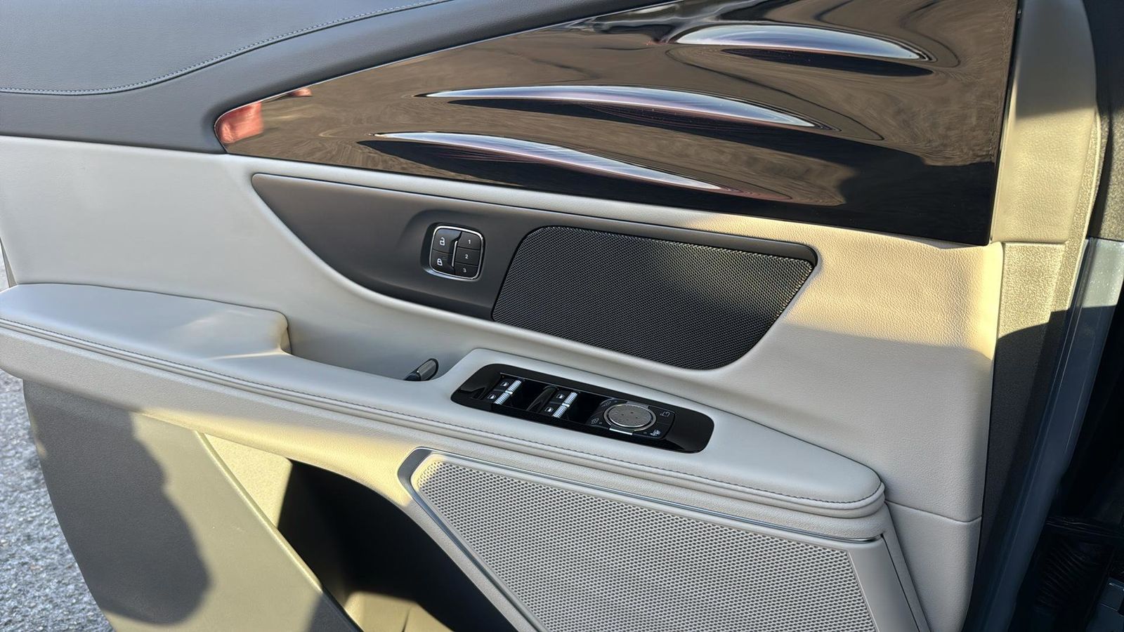 Used Car 2025 Lincoln Nautilus  Premiere For Sale Under $50,000 In Austin, Texas