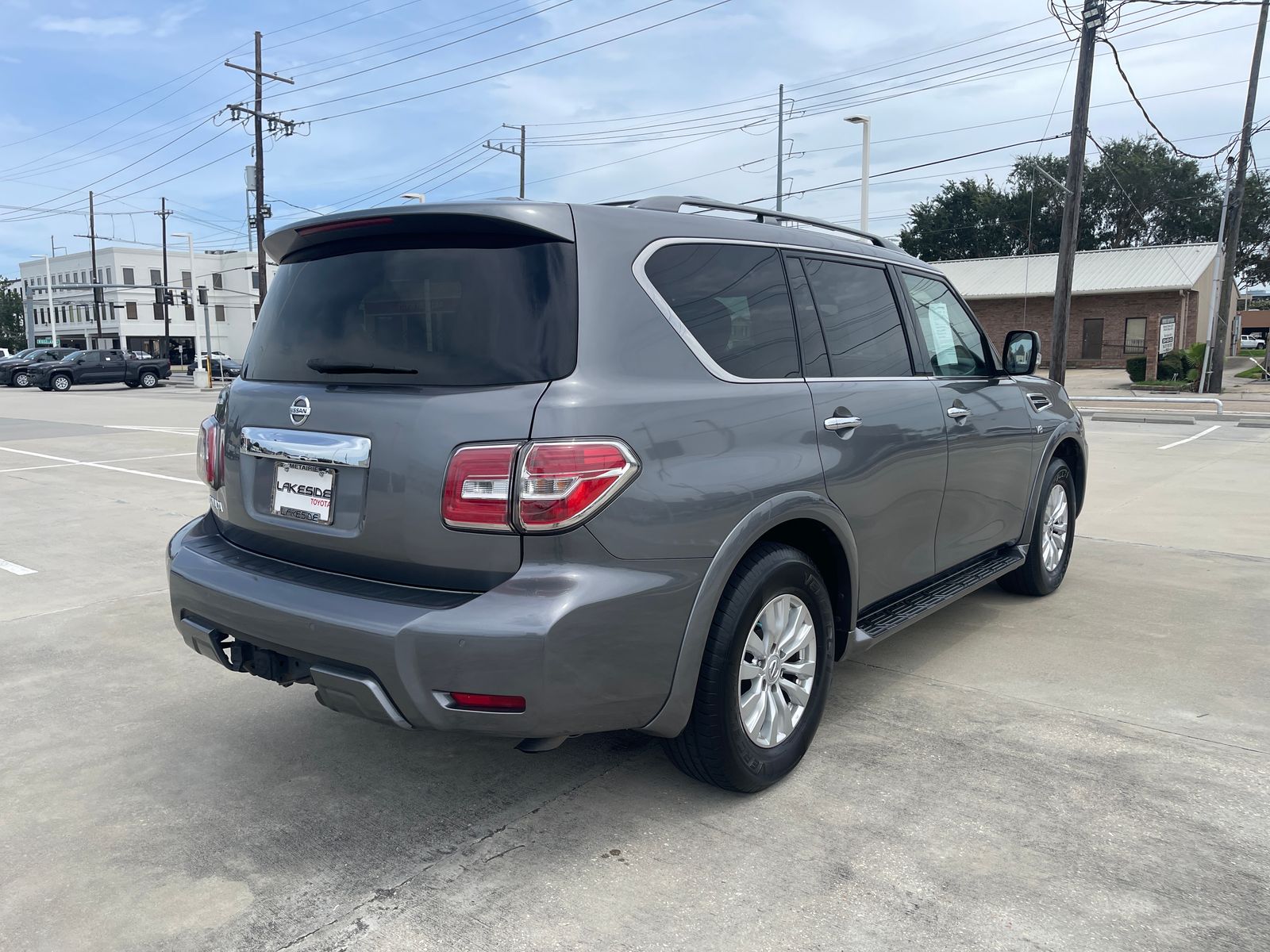 View vehicle photo 5
