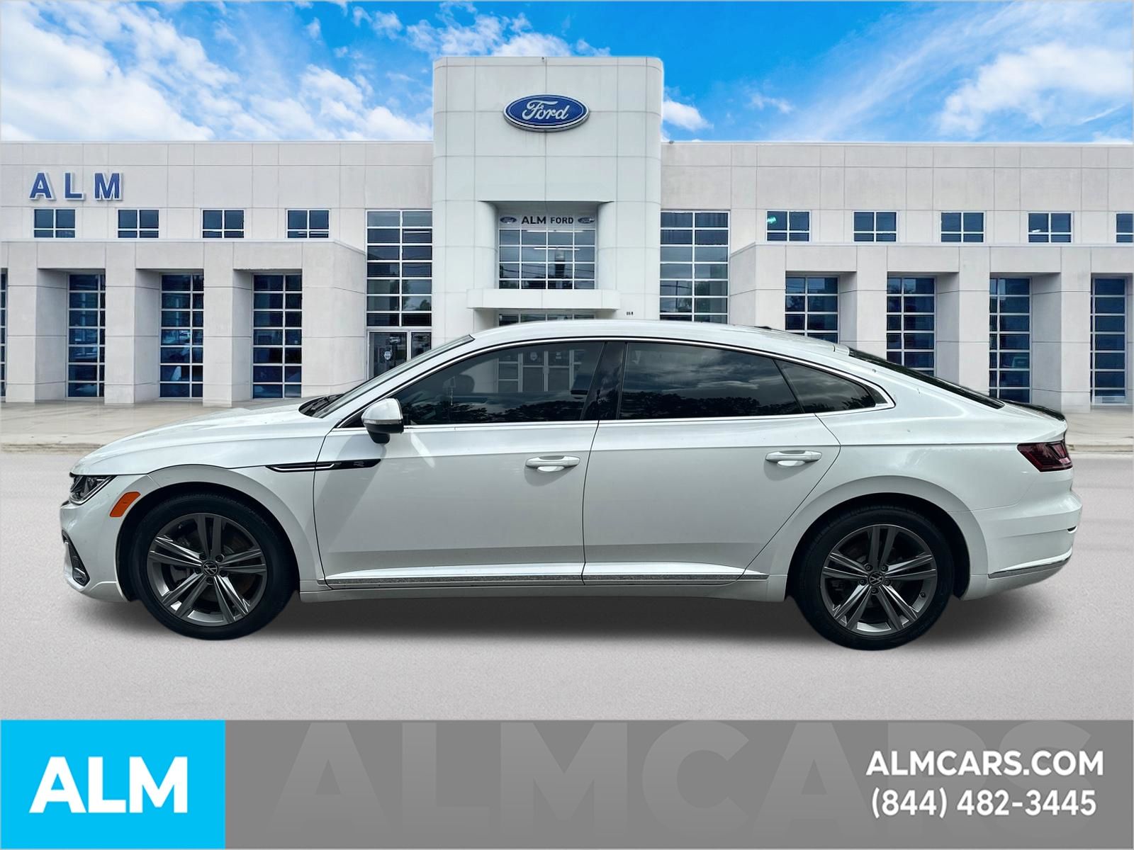 Used 2023 Opal White Pearl Effect Volkswagen 2.0T SE R-Line image 9