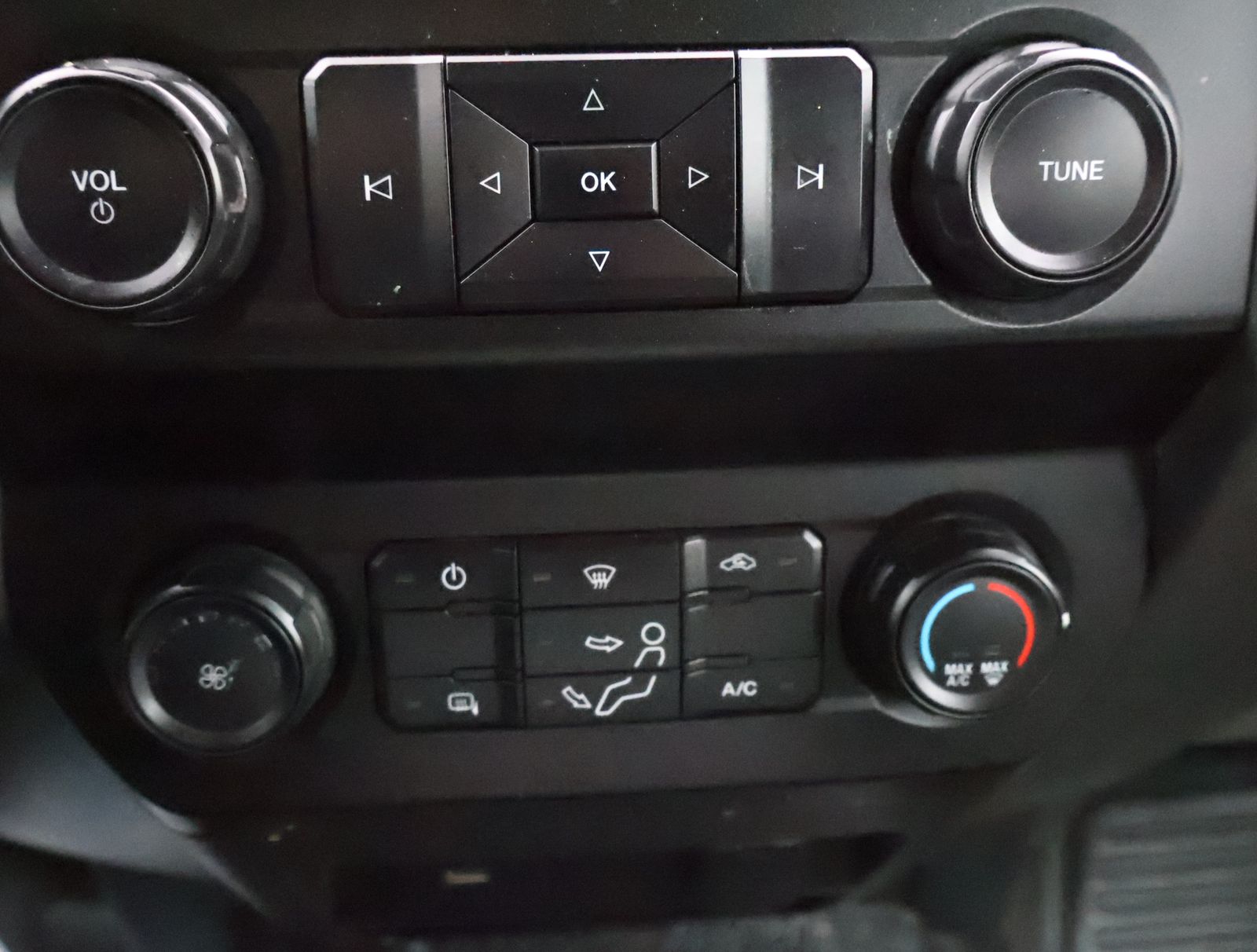 2020 Ford F-350SD XL photo