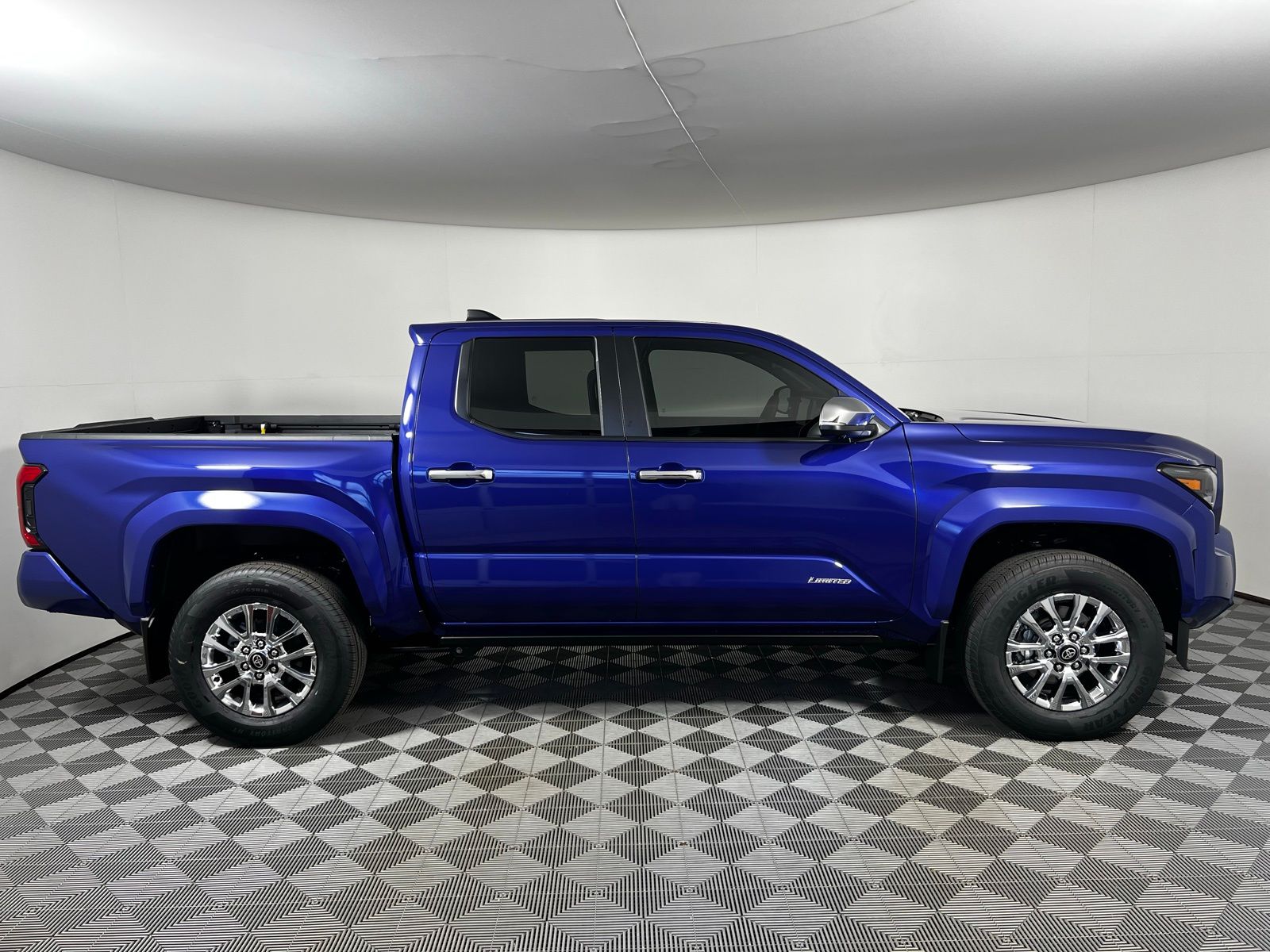 Thumbnail: 2025 Toyota Tacoma - 4