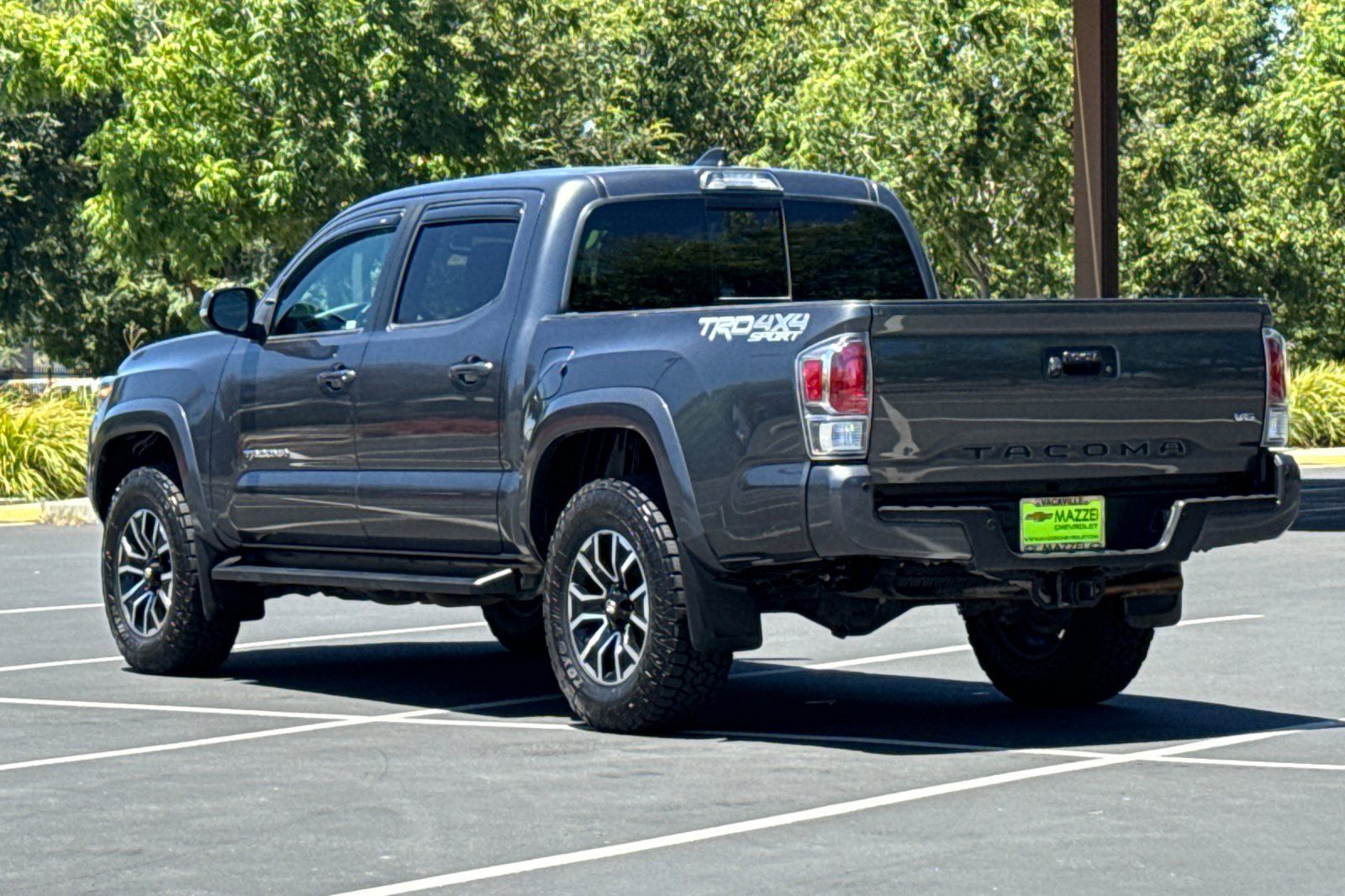 View vehicle photo 3