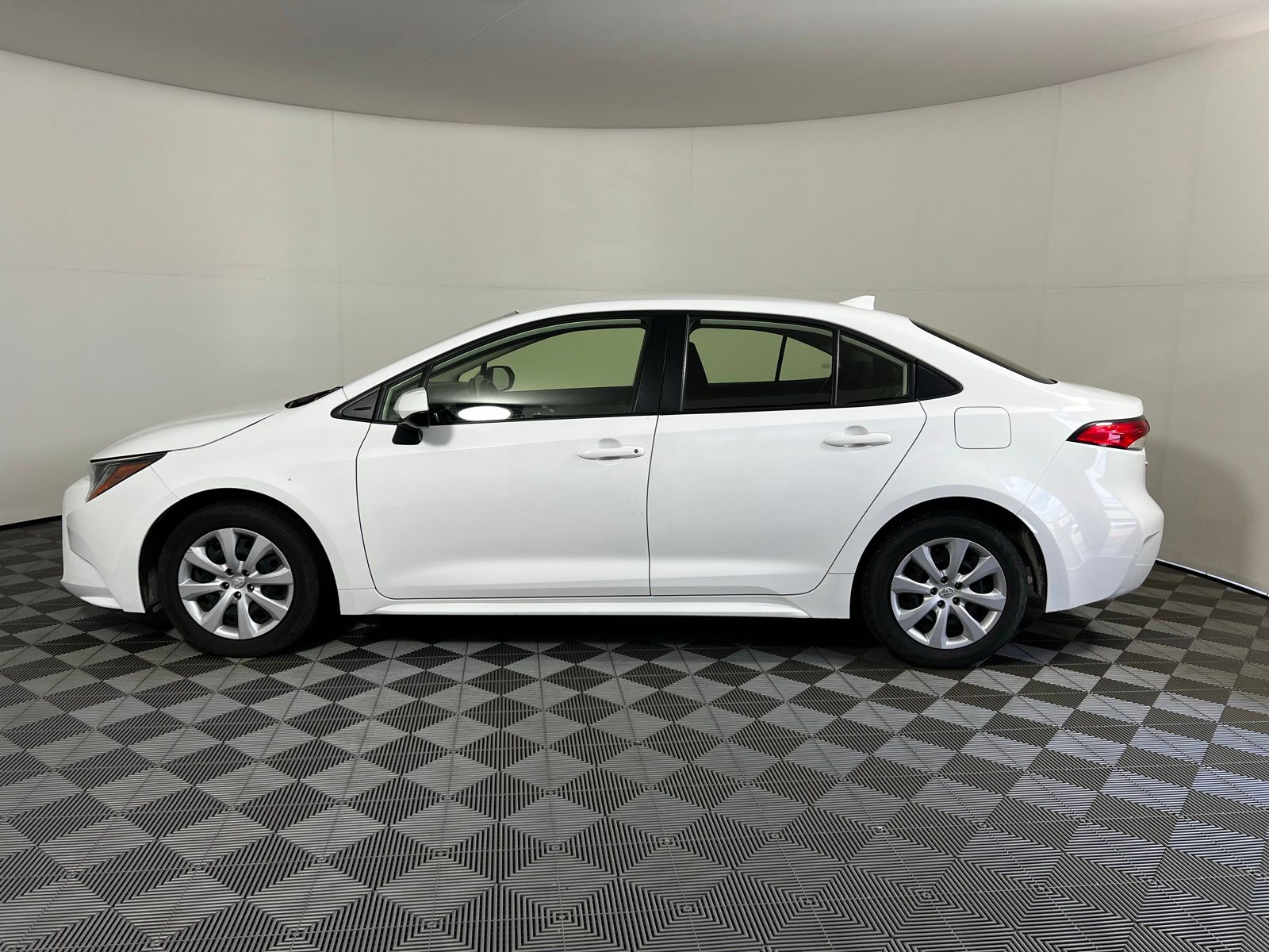 Thumbnail: 2024 Toyota Corolla - 8