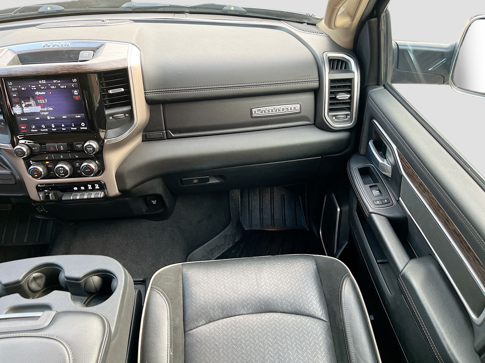 2021 RAM Ram 3500 Pickup Laramie - Photo 22