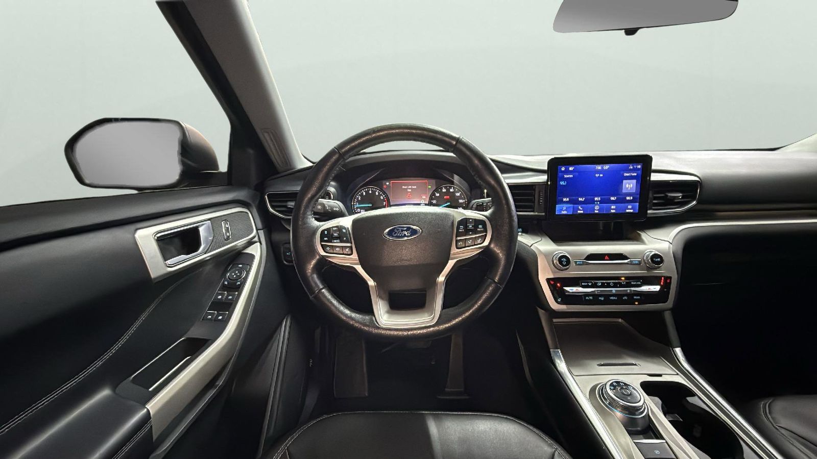 Used Car 2022 Ford Explorer  Xlt For Sale Under $30,000 In Austin, Texas