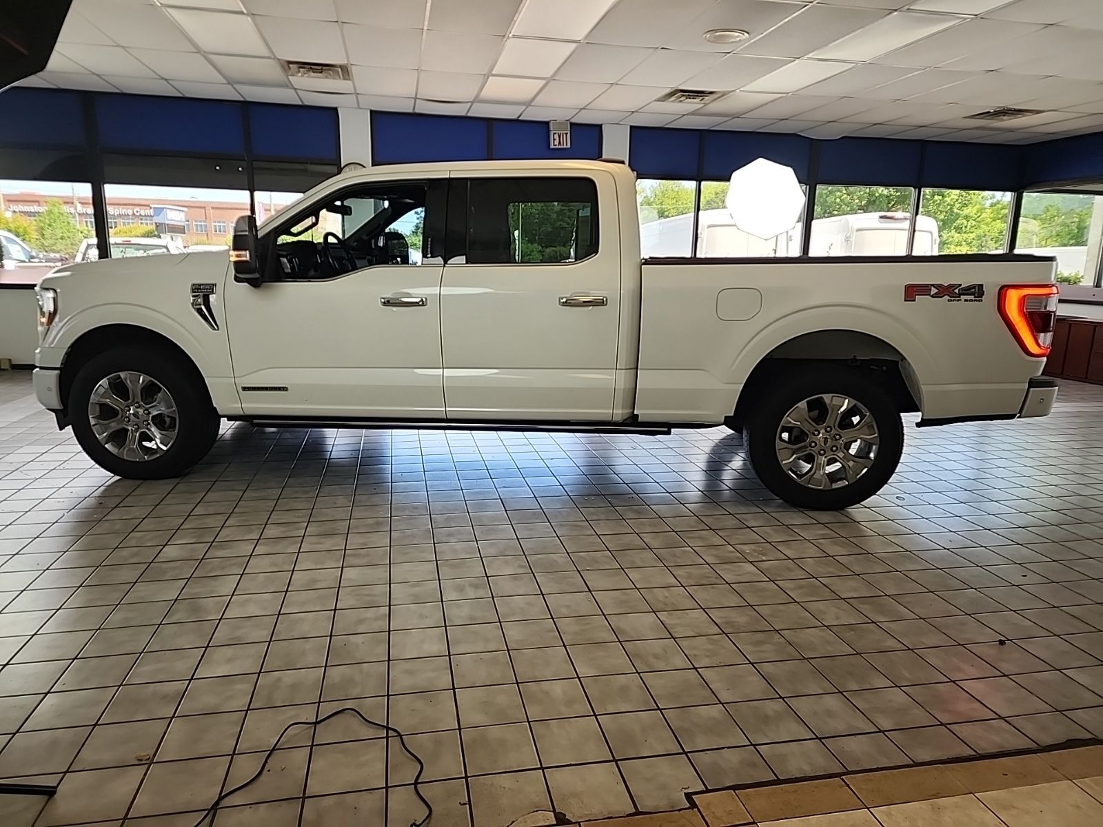 Certified Used 2022 White Metallic Ford Platinum image 7