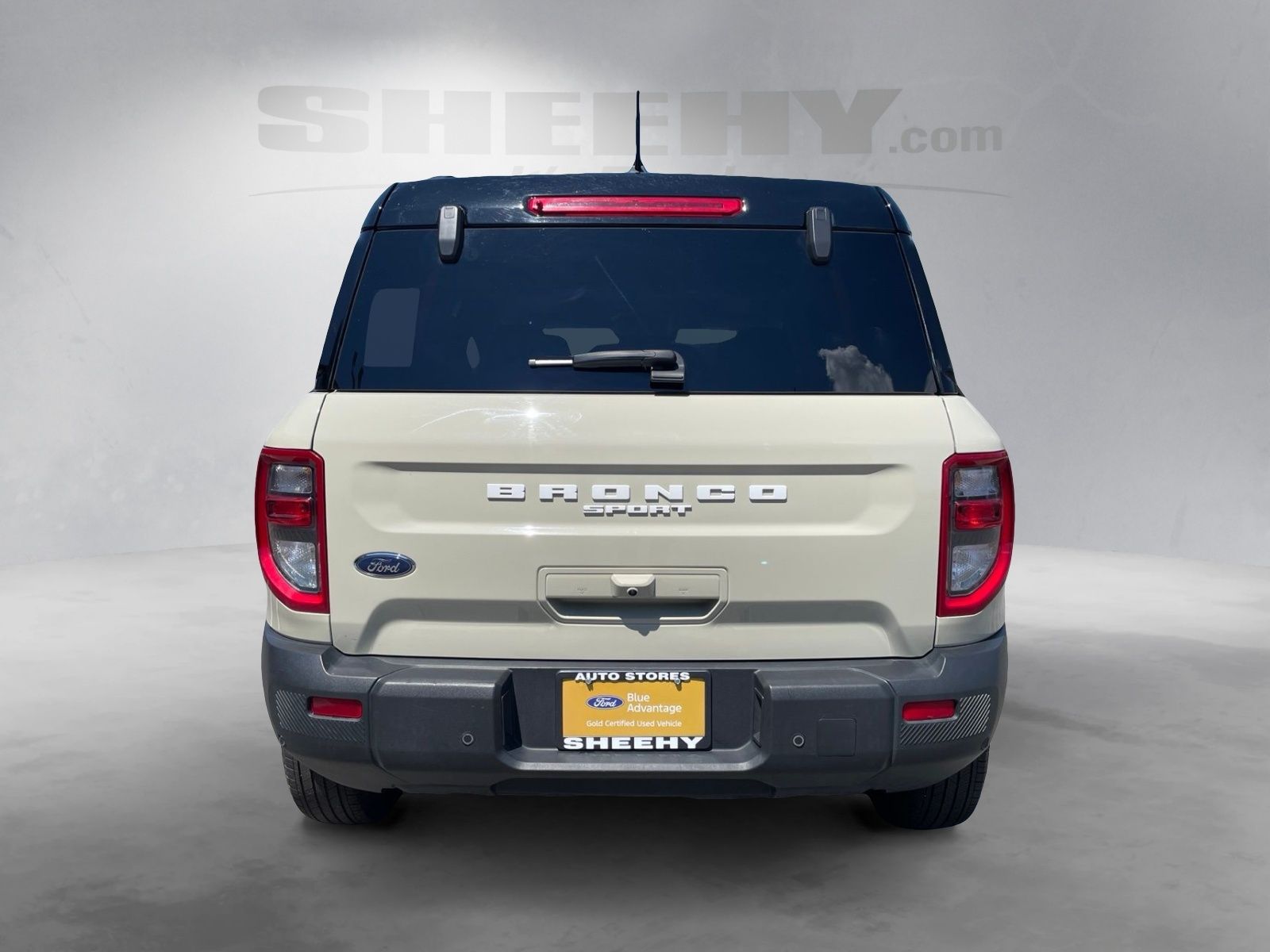 Certified Used 2025 Desert Sand Ford Outer Banks image 4