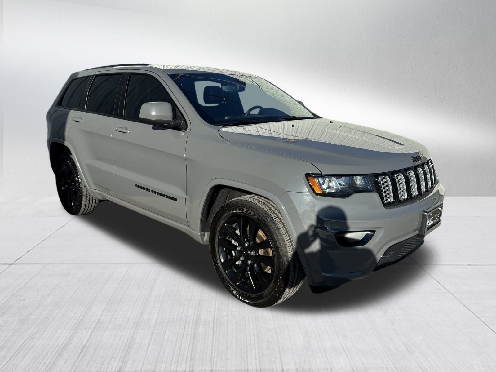 Used Car 2019 Jeep Grand Cherokee  Altitude For Sale Under $20,000 In Austin, Texas