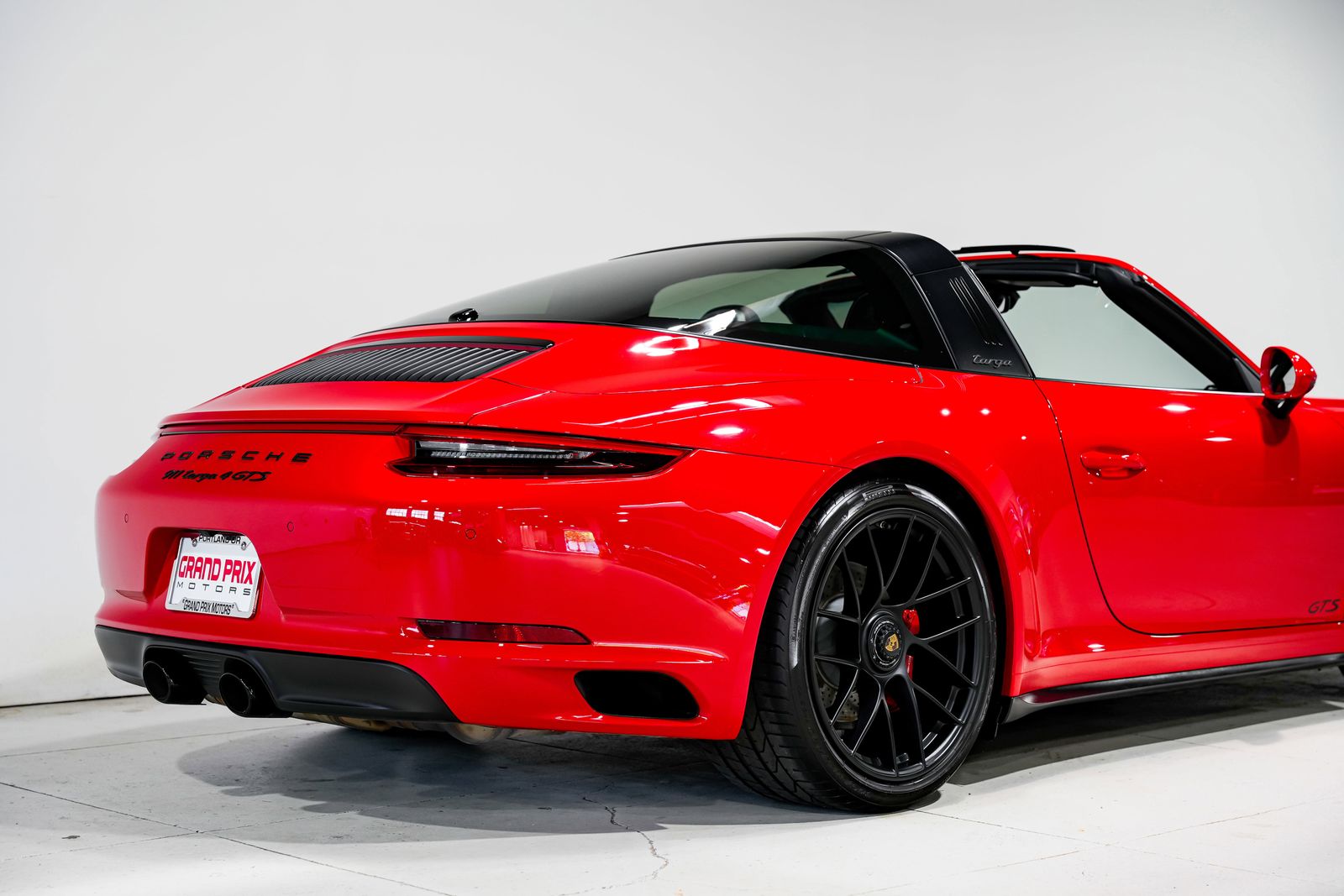 2017 Porsche 911 Targa 4 GTS — photo 35