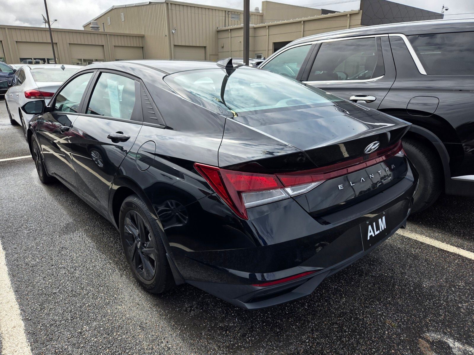 Used 2023 Black Hyundai SEL image 7