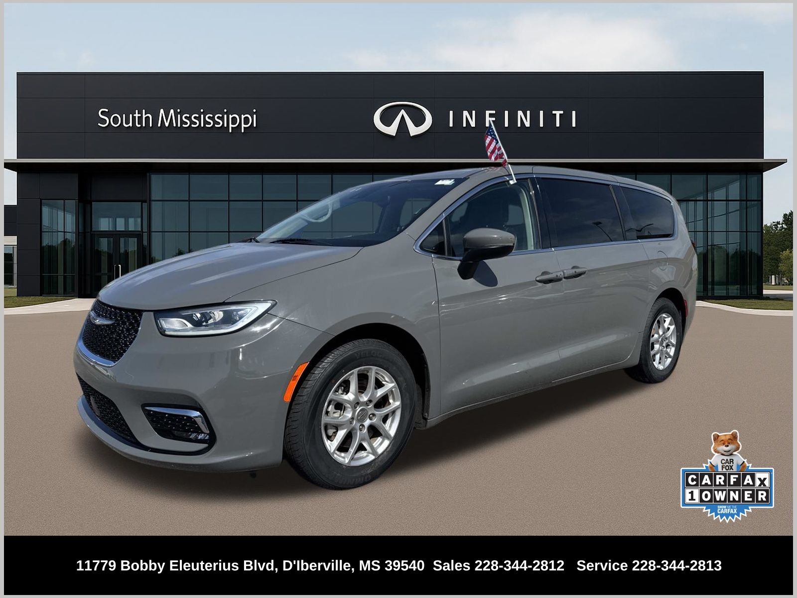 Ceramic Gray Clearcoat 2023 Chrysler Pacifica Touring L FWD Minivan Front-Wheel Drive 9-Speed Automatic