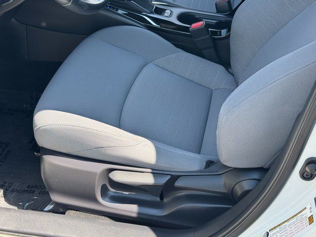 Used 2020 White Toyota SE image 31