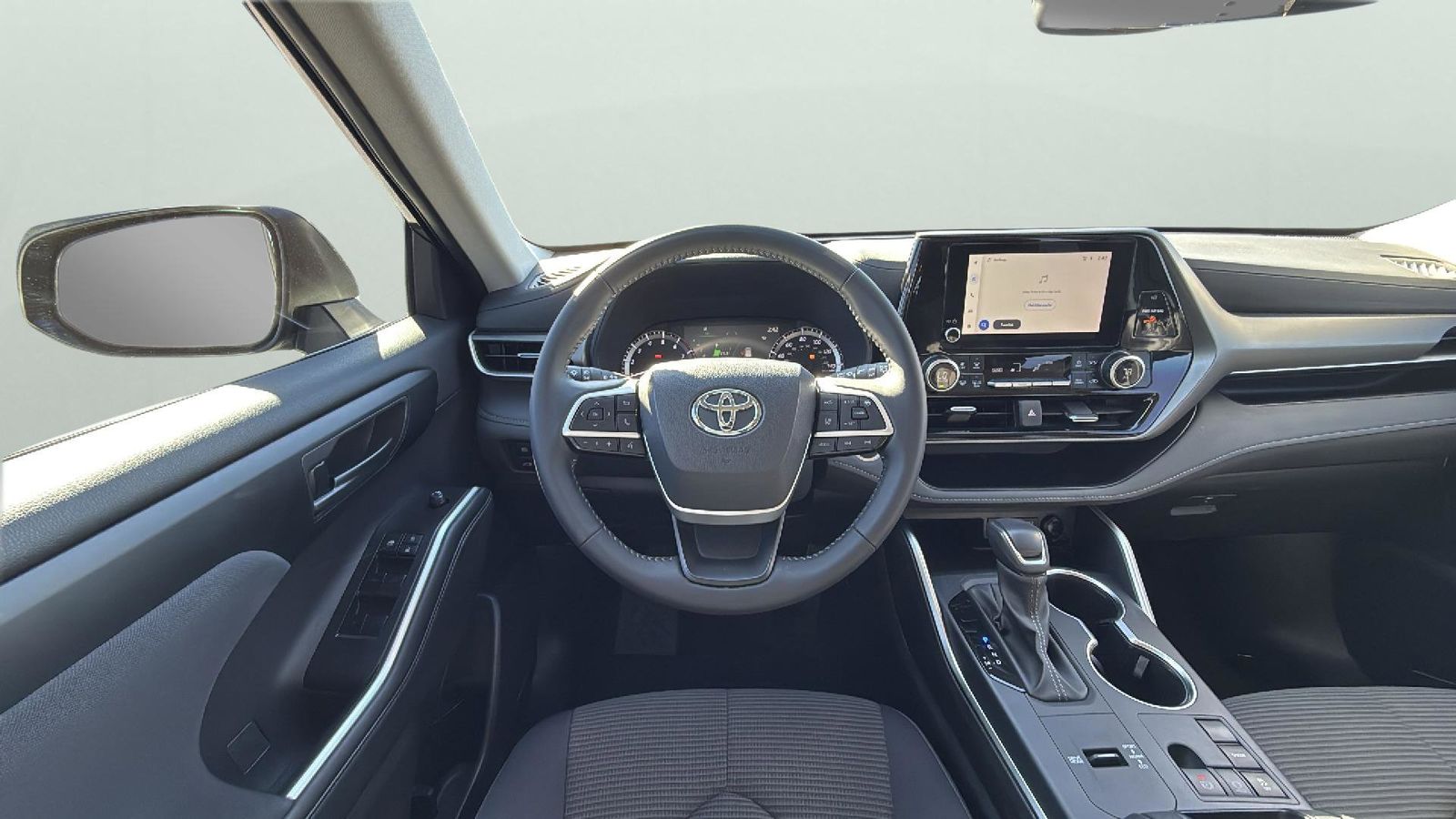 Used Car 2025 Toyota Highlander  Le For Sale Under $40,000 In Austin, Texas