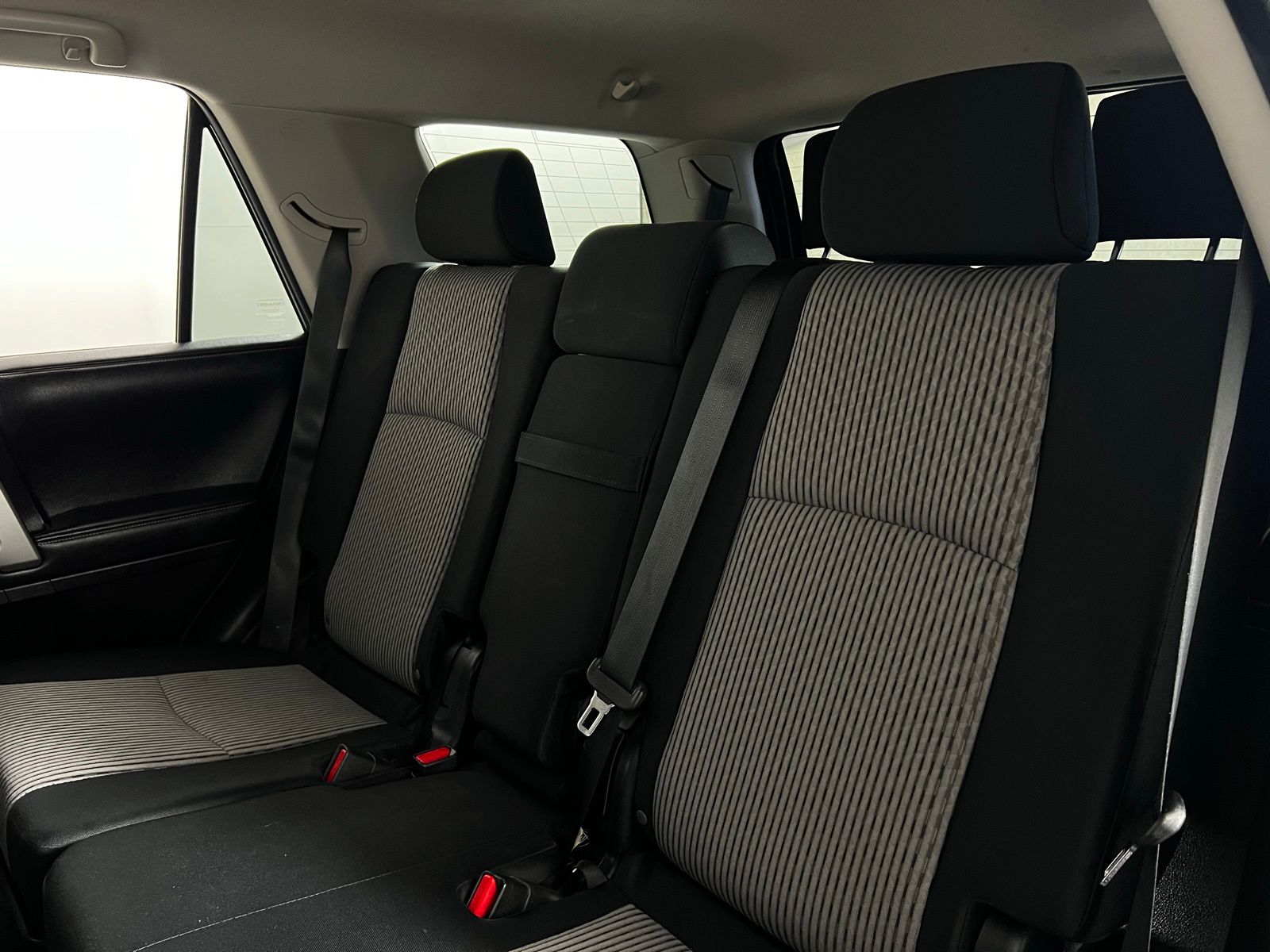 2015 Toyota 4Runner SR5 22