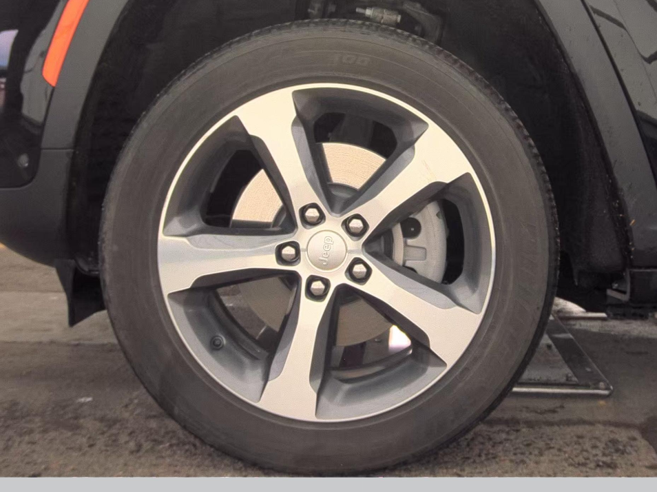View vehicle photo 6