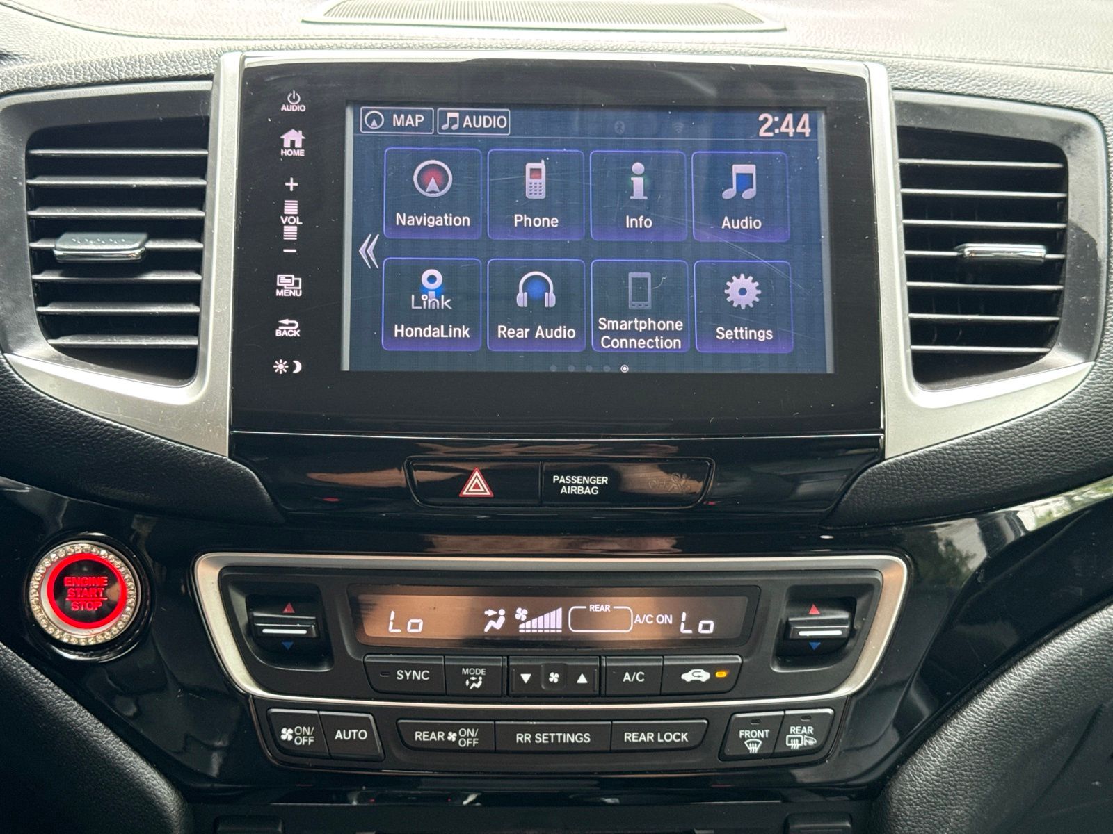 Used 2017 White Diamond Pearl Honda Touring image 4