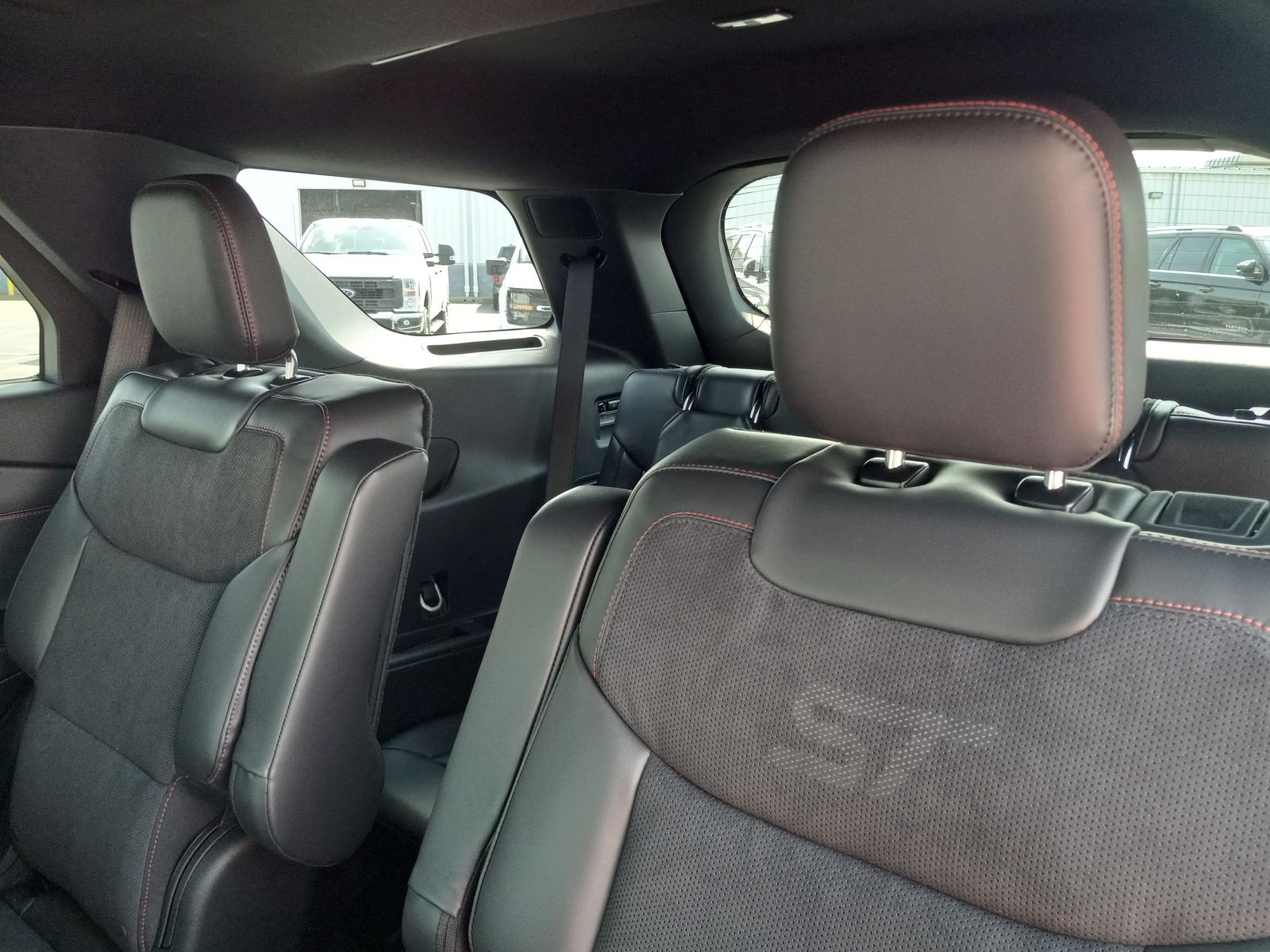 2026 Ford Explorer image 12