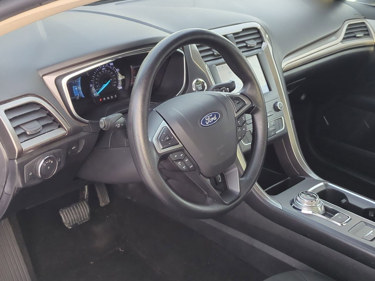 Used 2019 Ford Fusion SE with VIN 3FA6P0HDXKR231333 for sale in Troy, MI