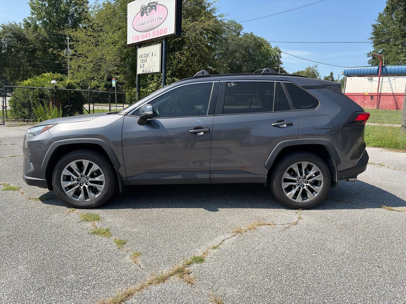 2022 Toyota RAV4 XLE Premium - Photo 3