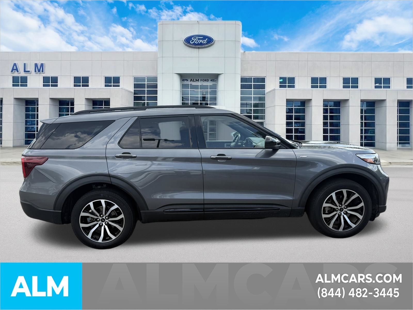 Used 2022 Gray Ford ST-Line image 5