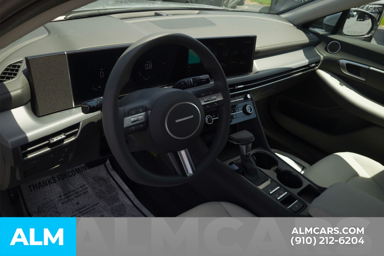 Used 2025 Silver Hyundai SE image 15