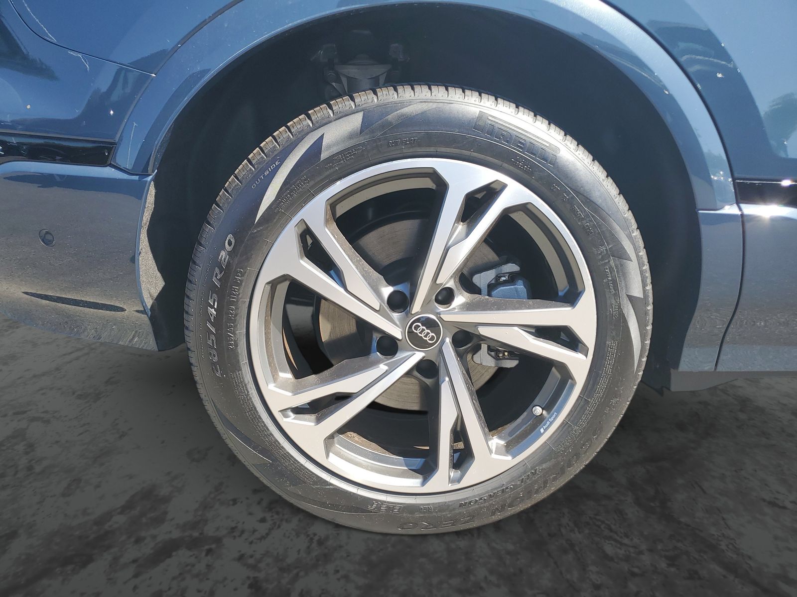 Vehicle photo