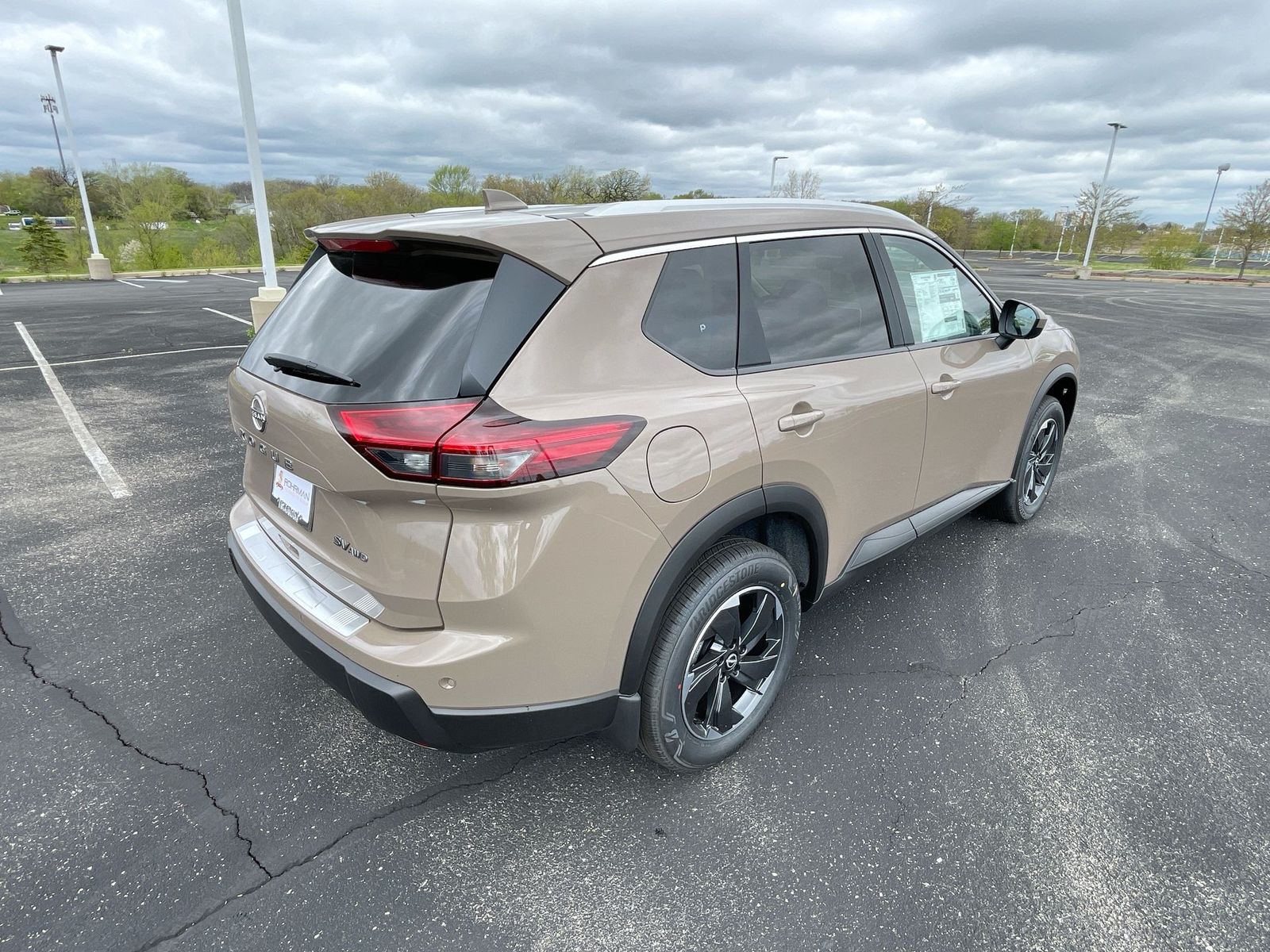 2024 Nissan Rogue SV 40