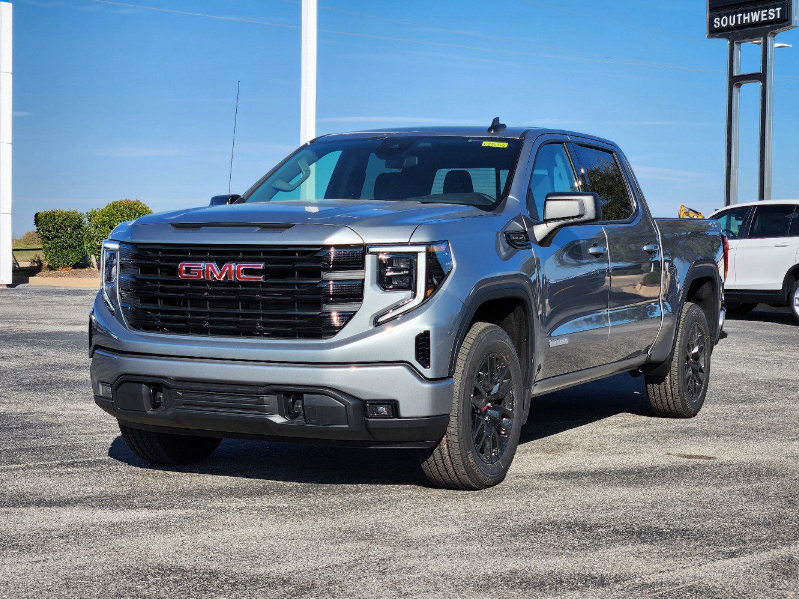 2025 GMC Sierra 1500 Elevation 2