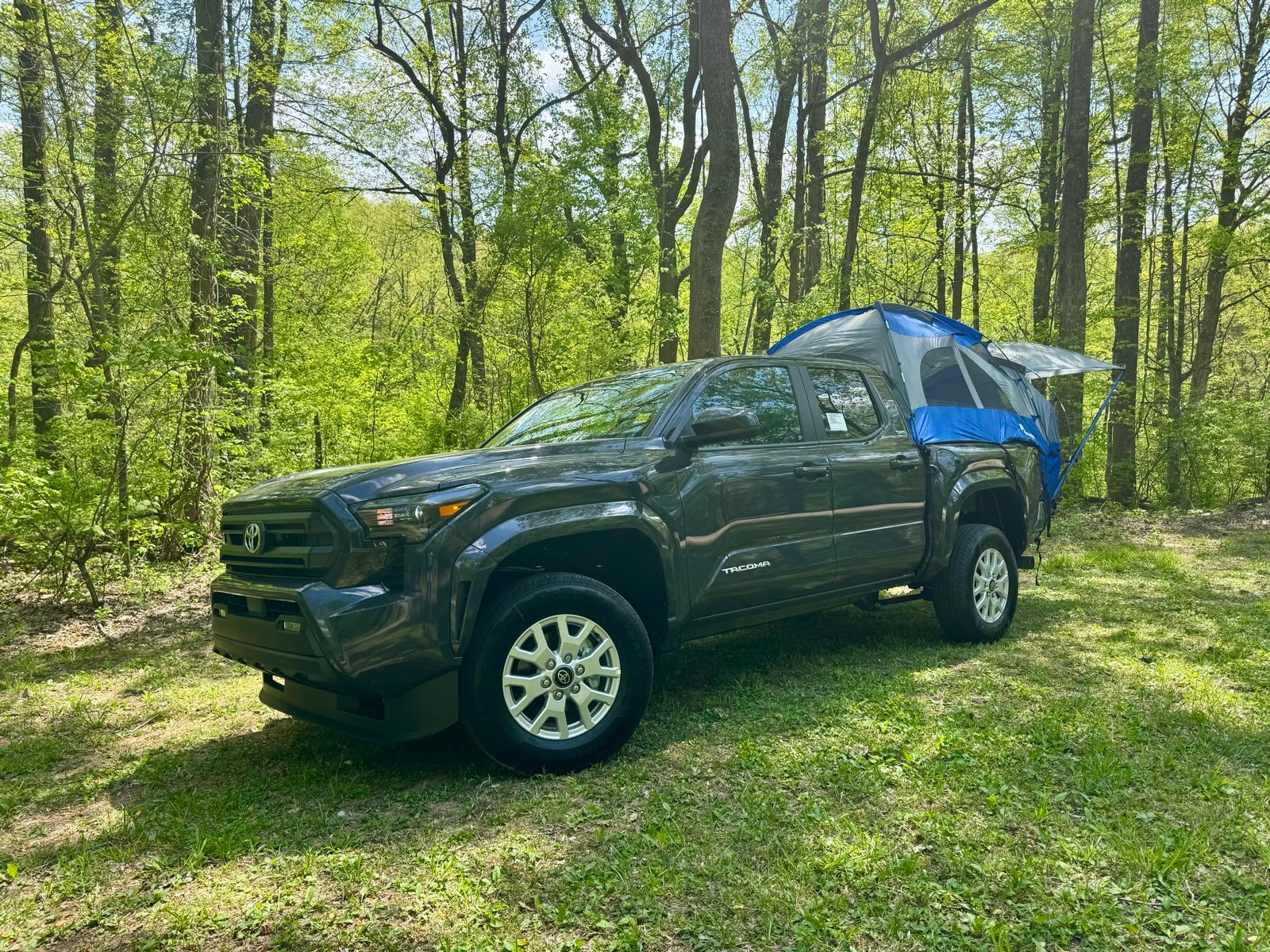View vehicle photo 6