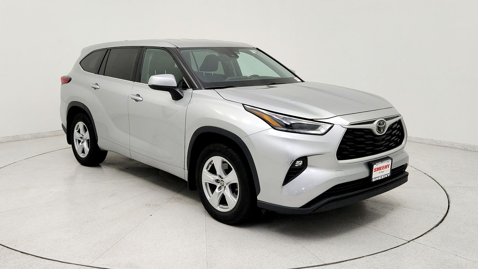 Celestial Silver Metallic 2021 Toyota Highlander LE AWD SUV / Crossover All-Wheel Drive 8-Speed Automatic