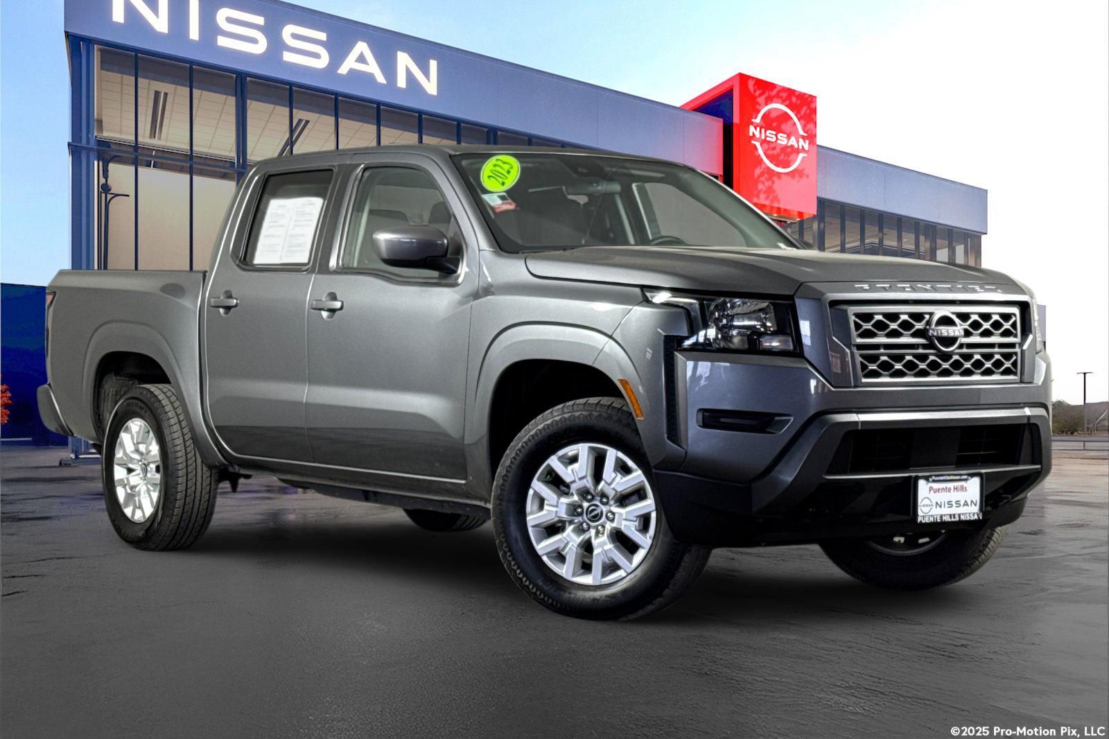 2023 Nissan Frontier SV Crew Cab 4X4 SWB's photo