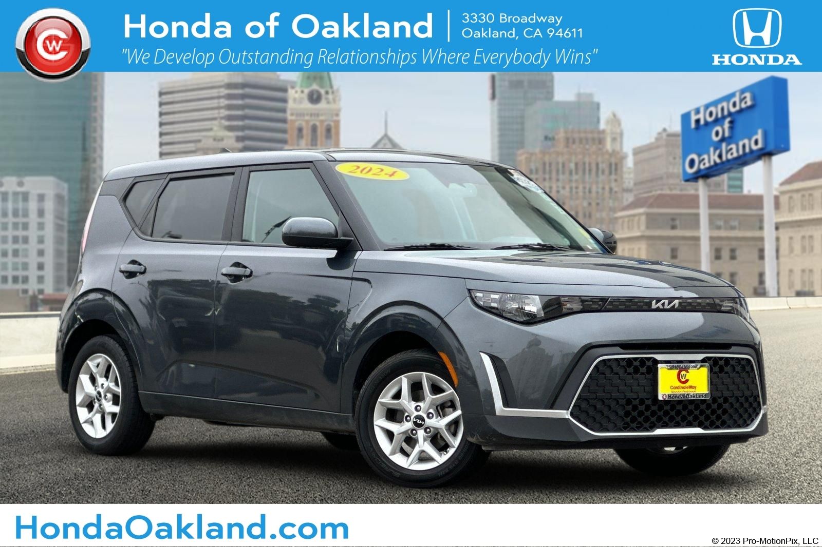Gravity Gray 2024 Kia Soul SUV / Crossover Front-Wheel Drive Continuously Variable Transmission