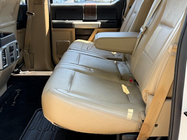 Used 2015 White Platinum Clearcoat Metallic Ford Lariat image 8