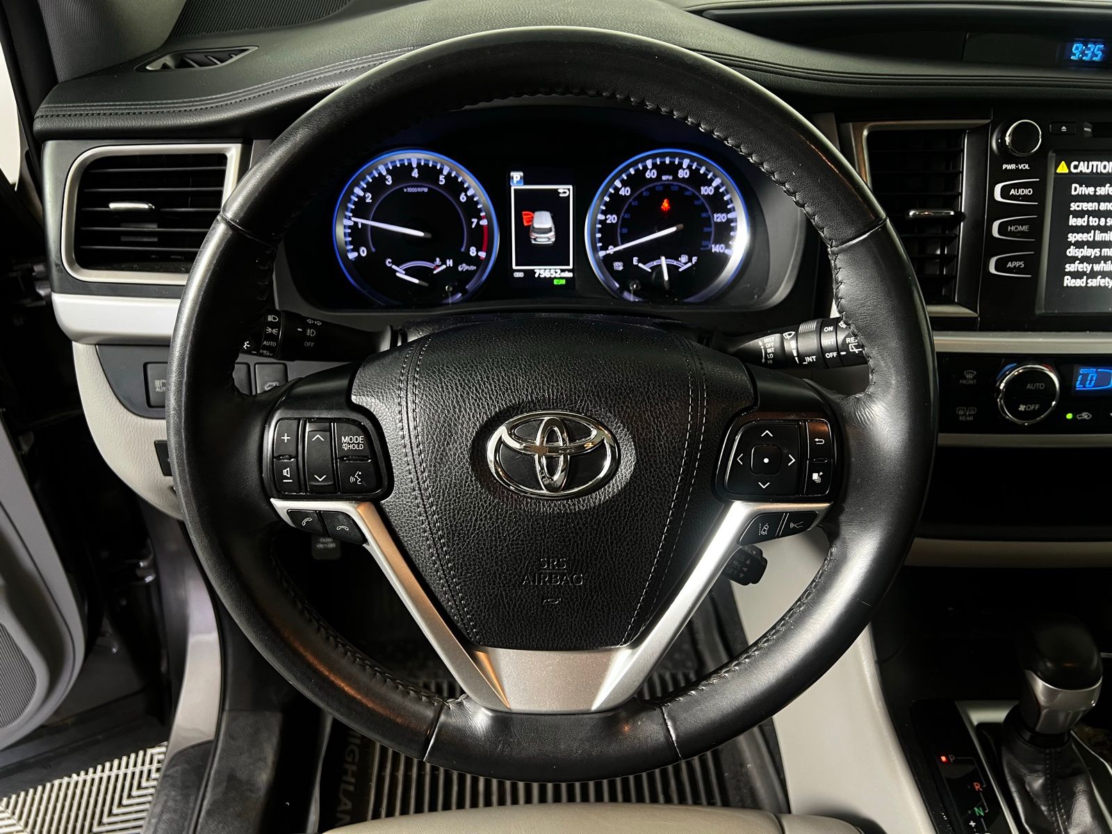 Thumbnail: 2019 Toyota Highlander - 9