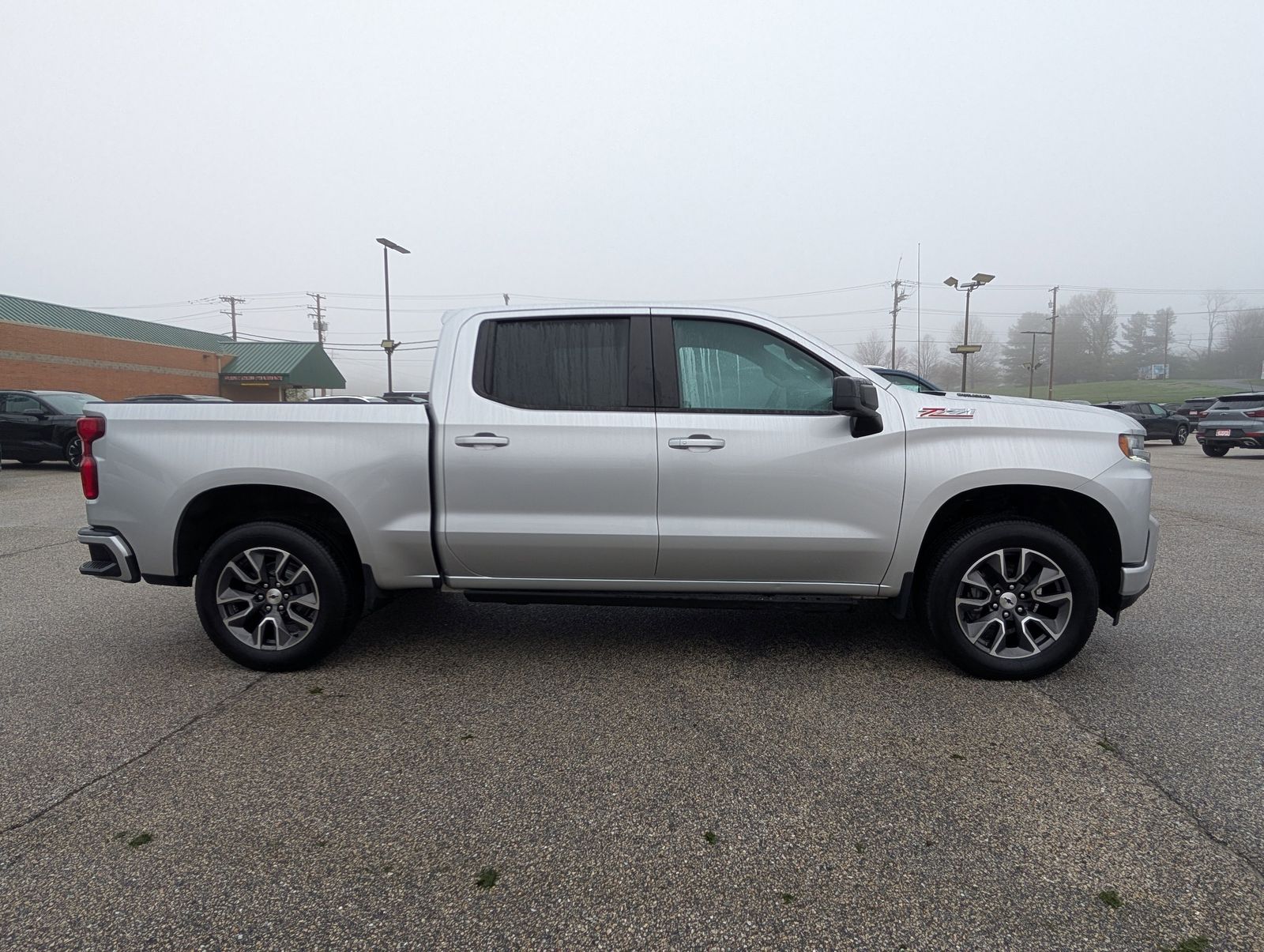 View vehicle photo 2