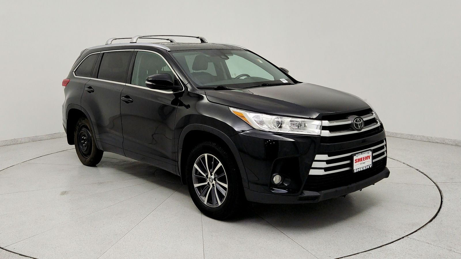 Midnight Black Metallic 2018 Toyota Highlander XLE AWD SUV / Crossover All-Wheel Drive 8-Speed Automatic