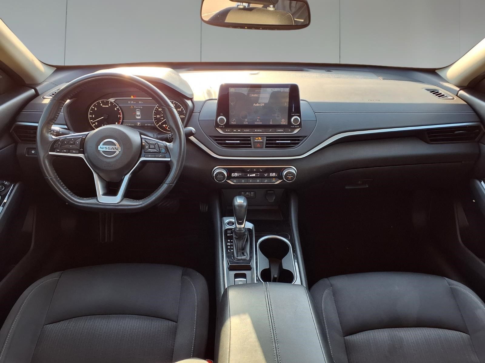 2020 Nissan Altima 2.5 SV - 10
