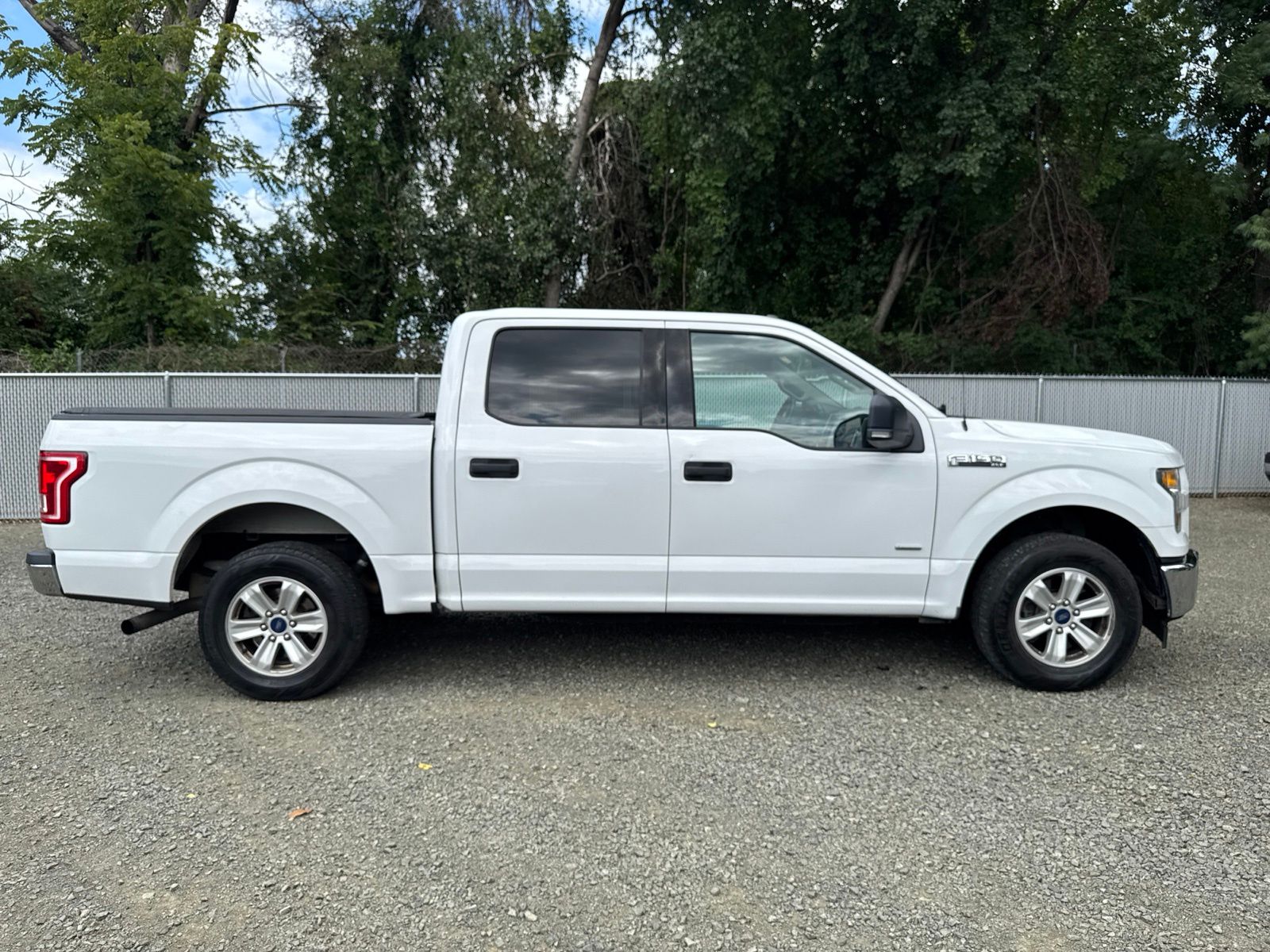 Used 2017 White Ford XLT image 14