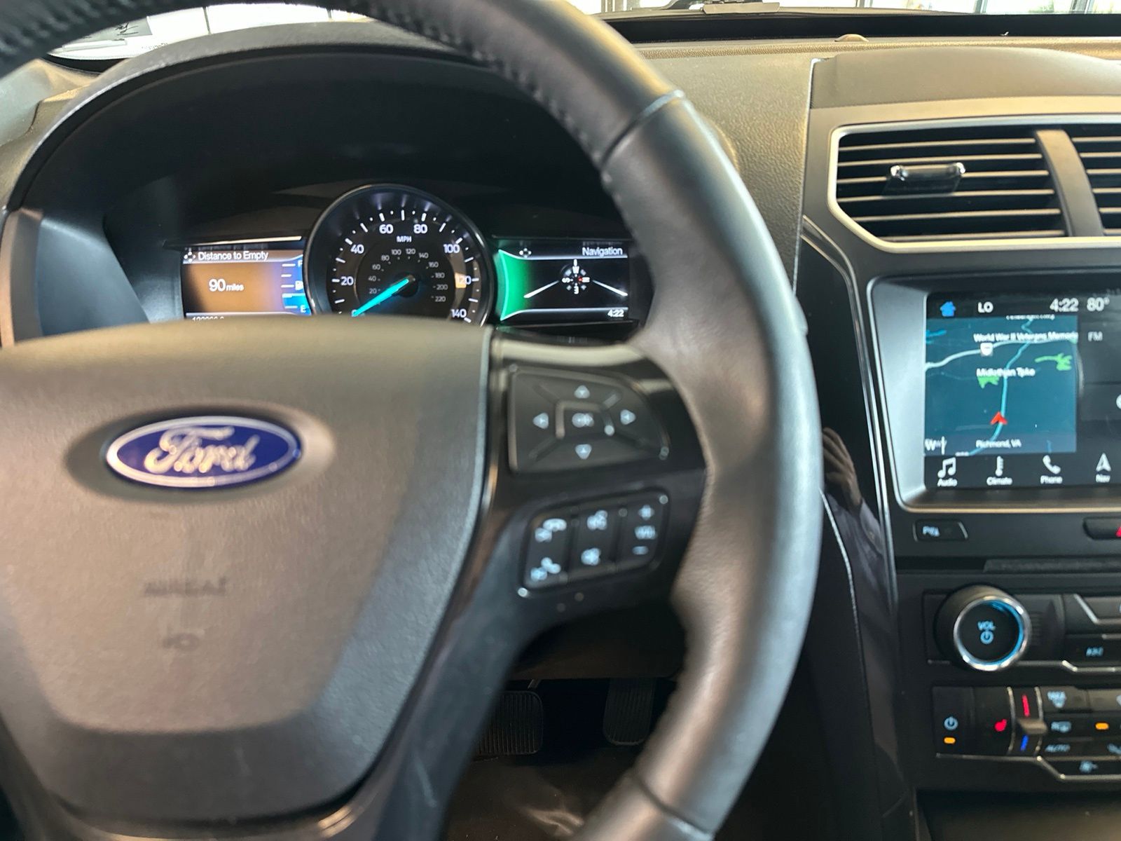 Used 2017 Magnetic Metallic Ford XLT image 23