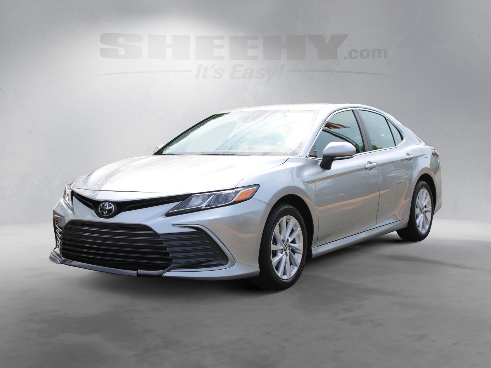 Used 2023 Silver Toyota LE image 15
