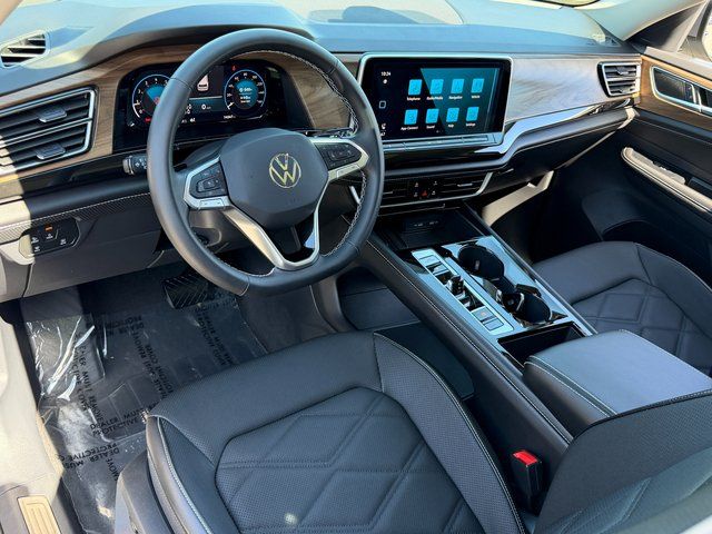 Used 2025 Gray Volkswagen 2.0T SE w/Technology image 23